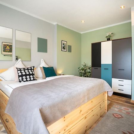 Charmante Privatzimmer In Der Stadt Coblenza Esterno foto