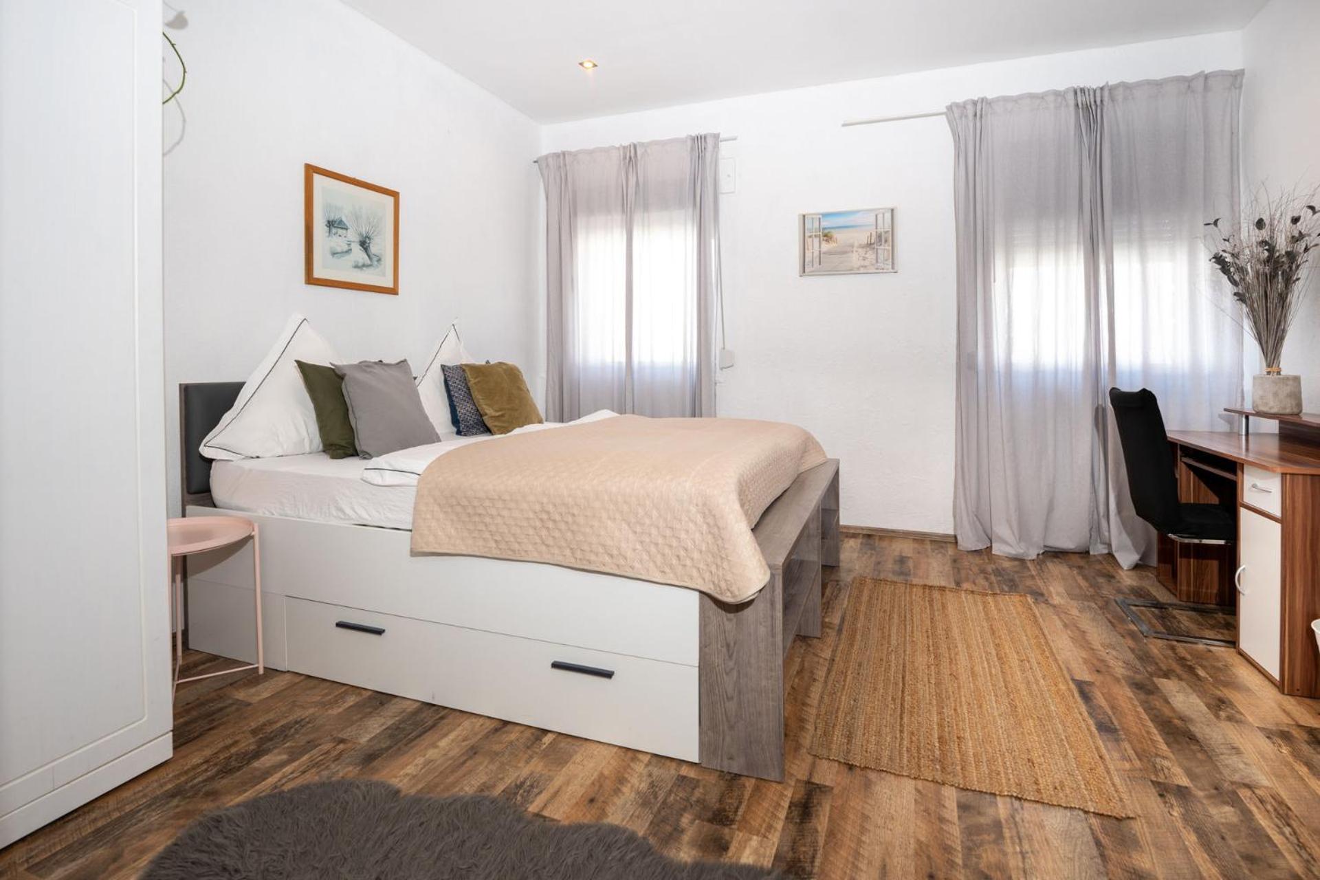 Charmante Privatzimmer In Der Stadt Coblenza Esterno foto