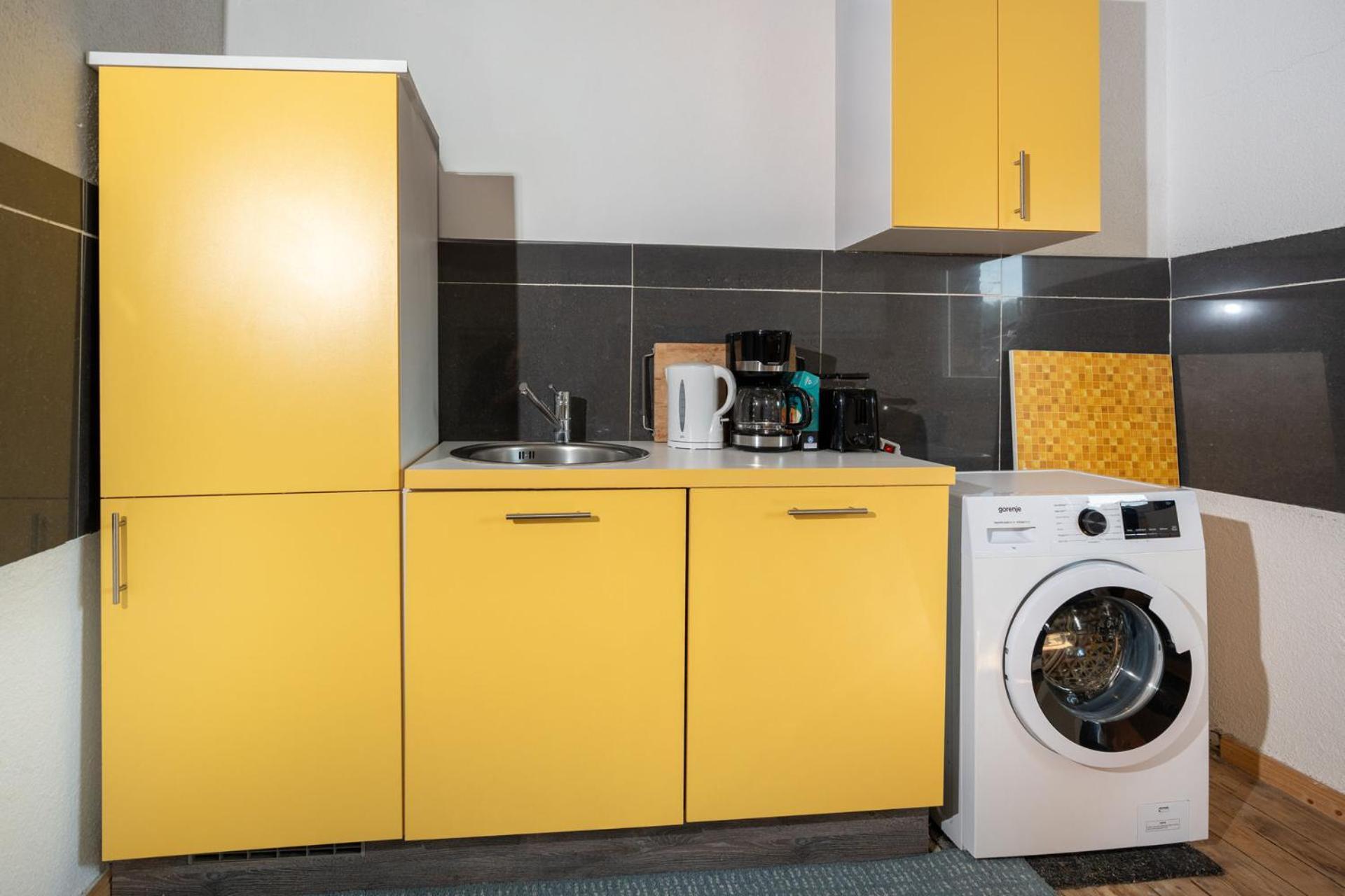 Charmante Privatzimmer In Der Stadt Coblenza Esterno foto