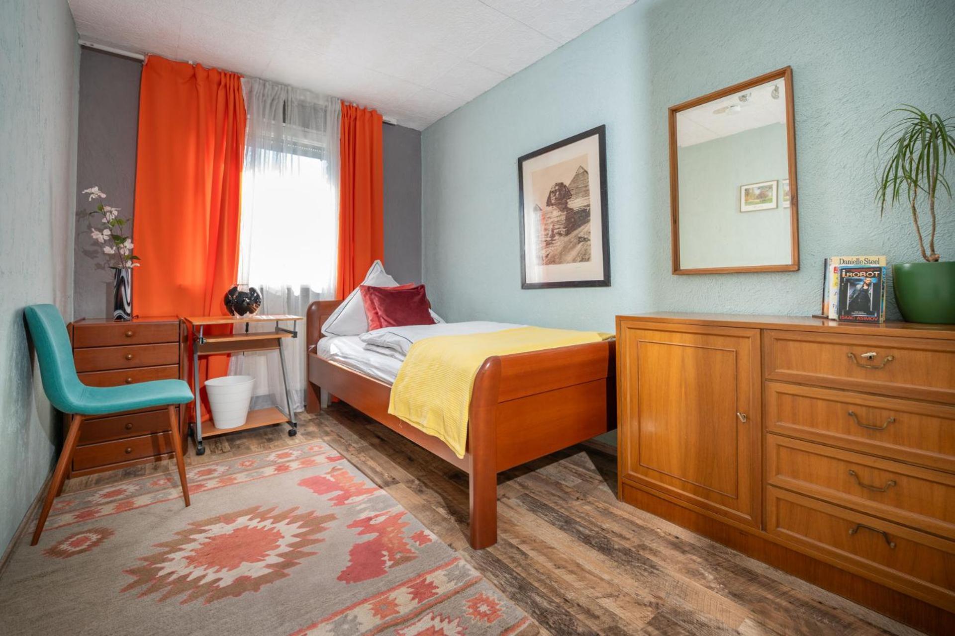Charmante Privatzimmer In Der Stadt Coblenza Esterno foto